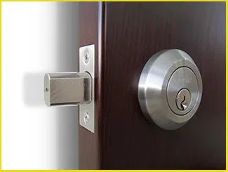 Southington Locksmith Southington, CT 860-744-3005 - 17-66-deadbolt
