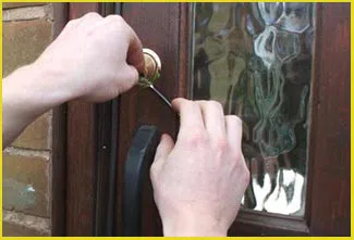 Southington Locksmith Southington, CT 860-744-3005 - 19-66-emergency-locksmith